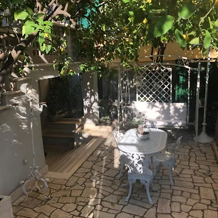 アパート Garden House ローマ